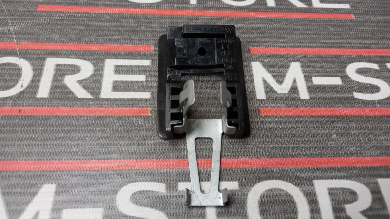 крепление козырька, 300 рублей, Красноярск