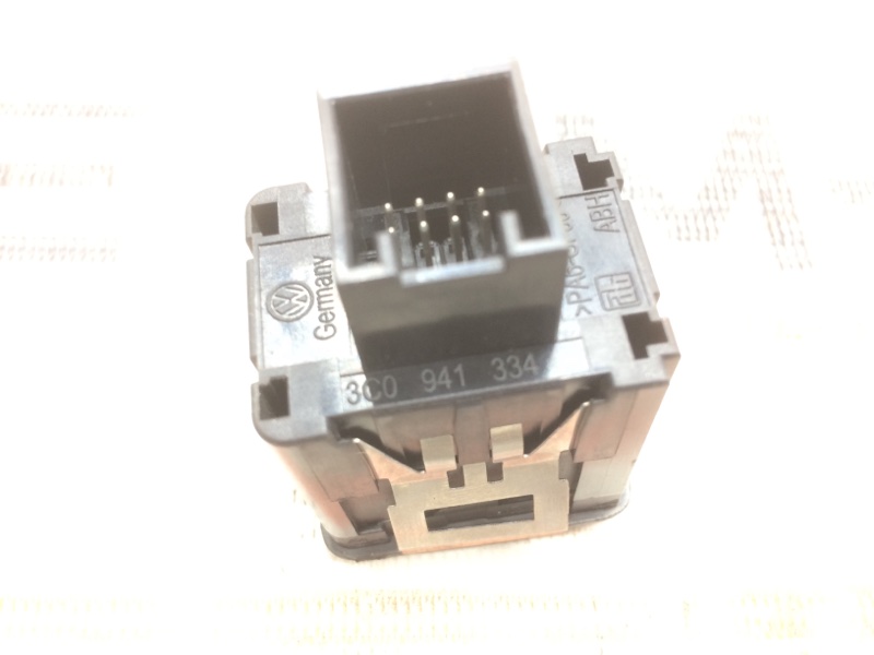 Кнопка освещения панели приборов, 200 рублей, Красноярск