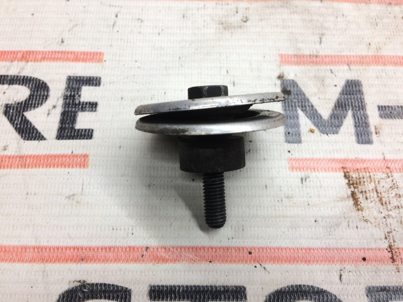 болт, 300 рублей, Красноярск