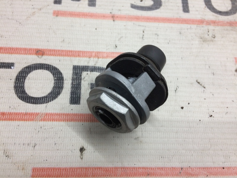 Отбойник двери багажника, 340 рублей, Красноярск