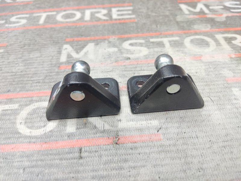 Кронштейн амортизатора капота, 340 рублей, Красноярск