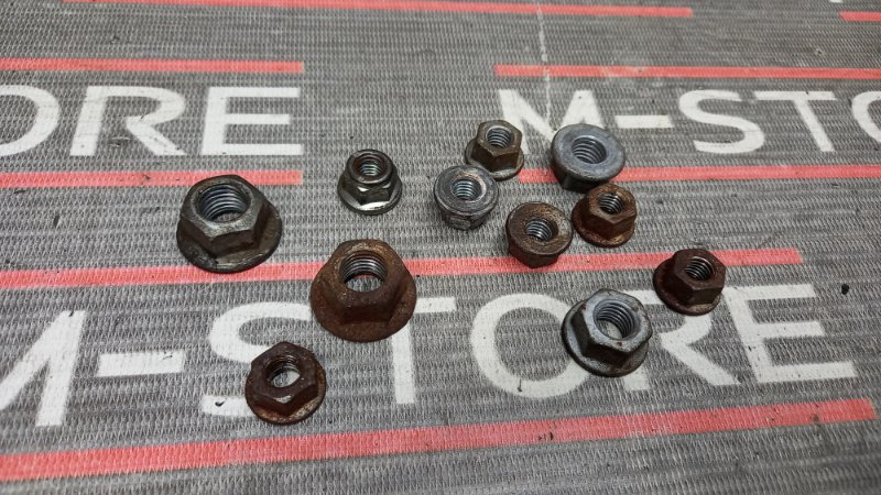 Болты и гайки ДВС, 1220 рублей, Красноярск