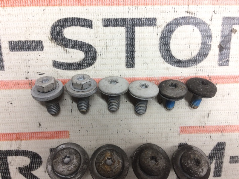 болт, 320 рублей, Красноярск