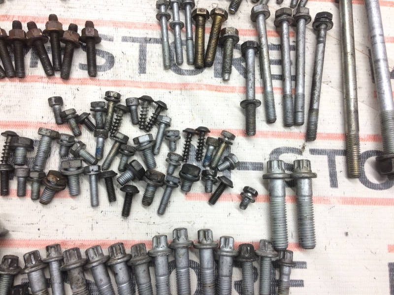 Болты и гайки ДВС, 930 рублей, Красноярск