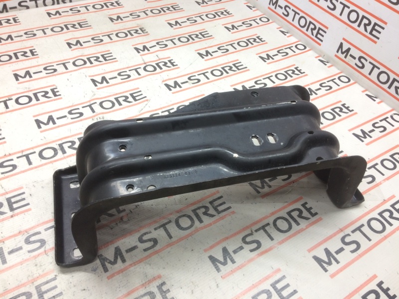 Кронштейн КПП, 500 рублей, Красноярск