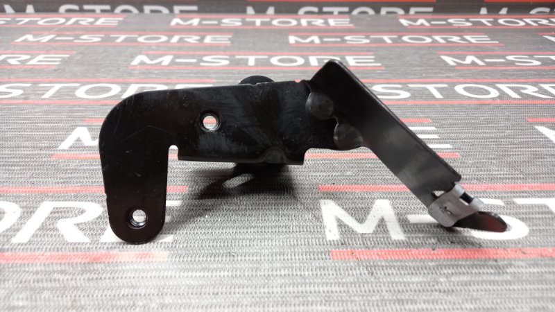 кронштейн, 300 рублей, Красноярск