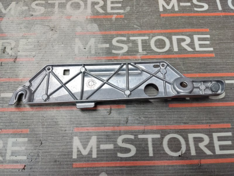 кронштейн потолочной ручки, 630 рублей, Красноярск