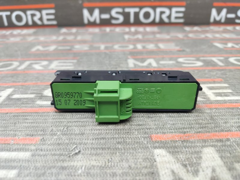 кнопка памяти сидений, 600 рублей, Красноярск