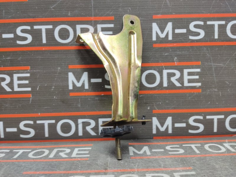 Кронштейн поводка стеклоочистителя, 300 рублей, Красноярск