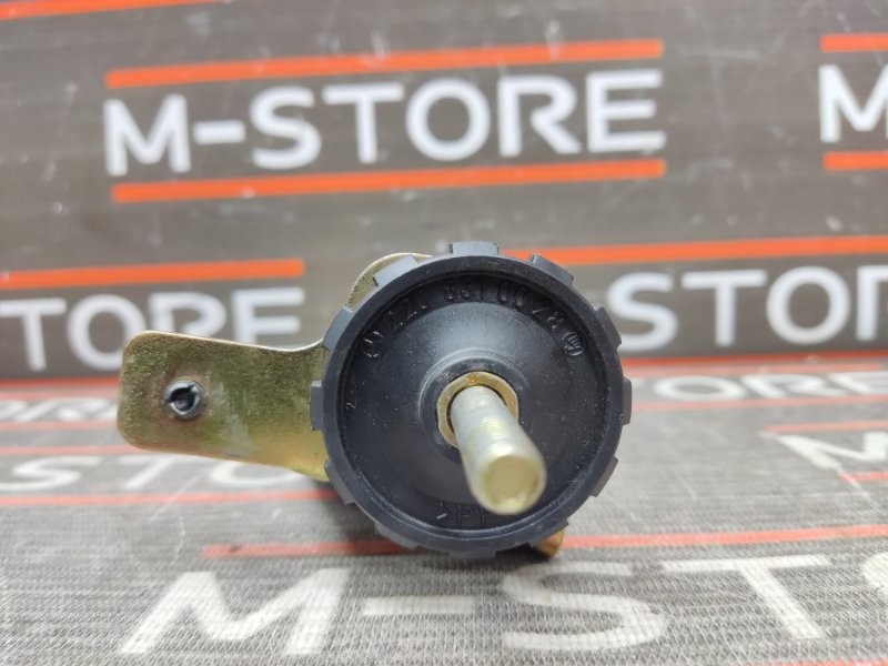 Кронштейн поводка стеклоочистителя, 300 рублей, Красноярск