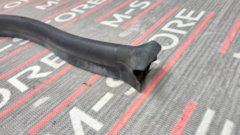 Уплотнитель капота, 340 рублей, Красноярск