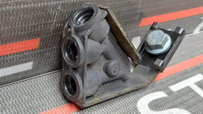 тройник пневмоподвески, 630 рублей, Красноярск