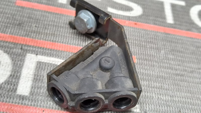 тройник пневмоподвески, 630 рублей, Красноярск