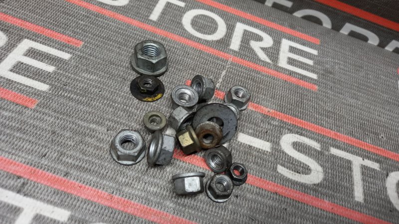 Болты и гайки ДВС, 930 рублей, Красноярск