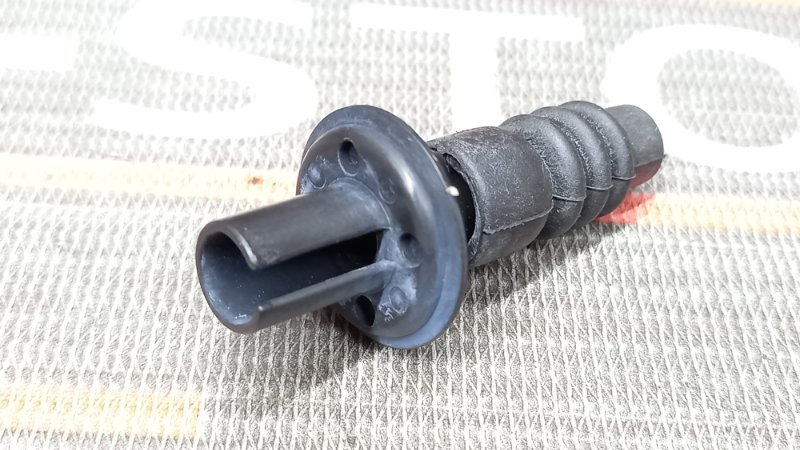 Направляющая лючка бензобака, 340 рублей, Красноярск