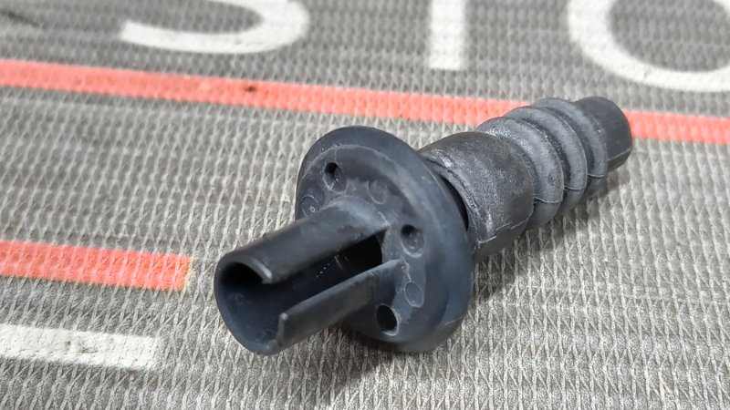 Направляющая лючка бензобака, 340 рублей, Красноярск