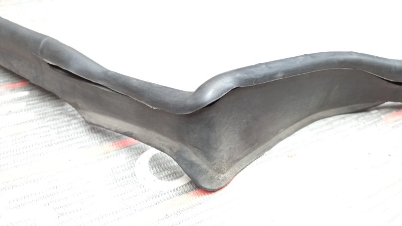 Уплотнитель капота, 630 рублей, Красноярск