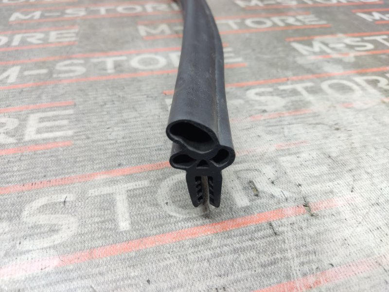 Уплотнитель капота, 340 рублей, Красноярск