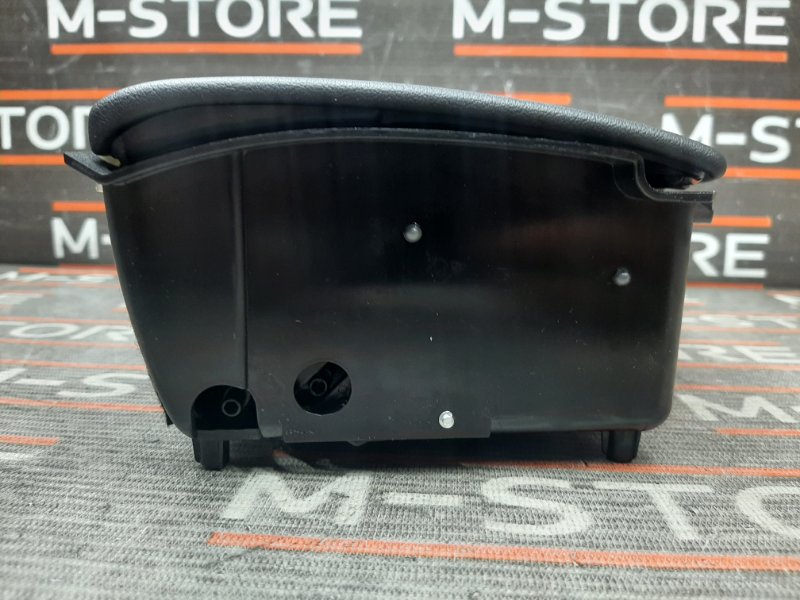 Бардачок двери, 670 рублей, Красноярск