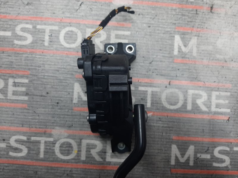 педаль газа, 910 рублей, Красноярск