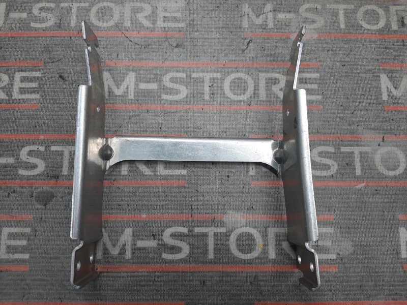 кронштейн центральной консоли, 300 рублей, Красноярск