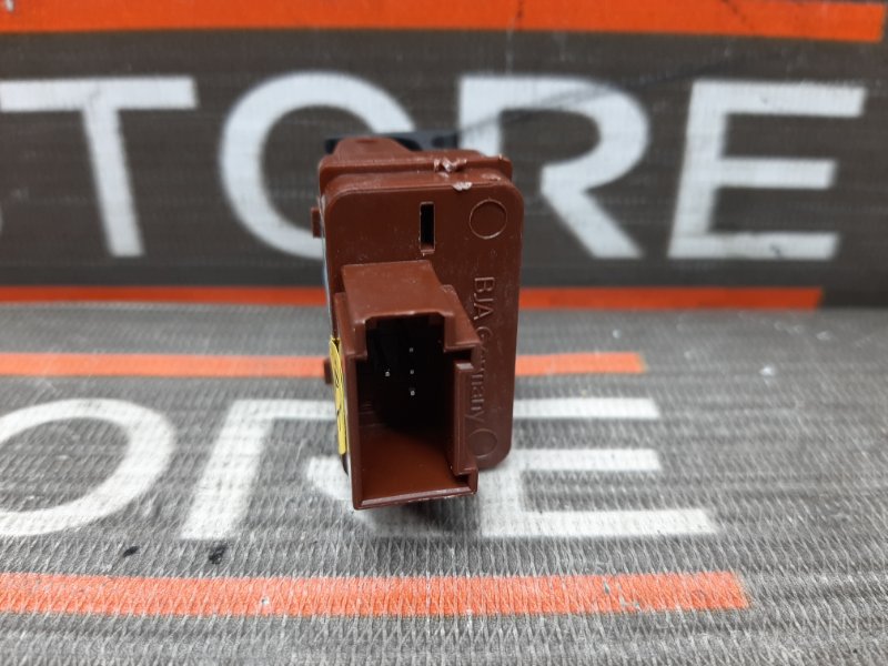 Кнопка открывания багажника, 200 рублей, Красноярск