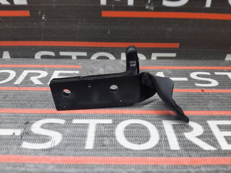 кронштейн обшивки багажника, 300 рублей, Красноярск