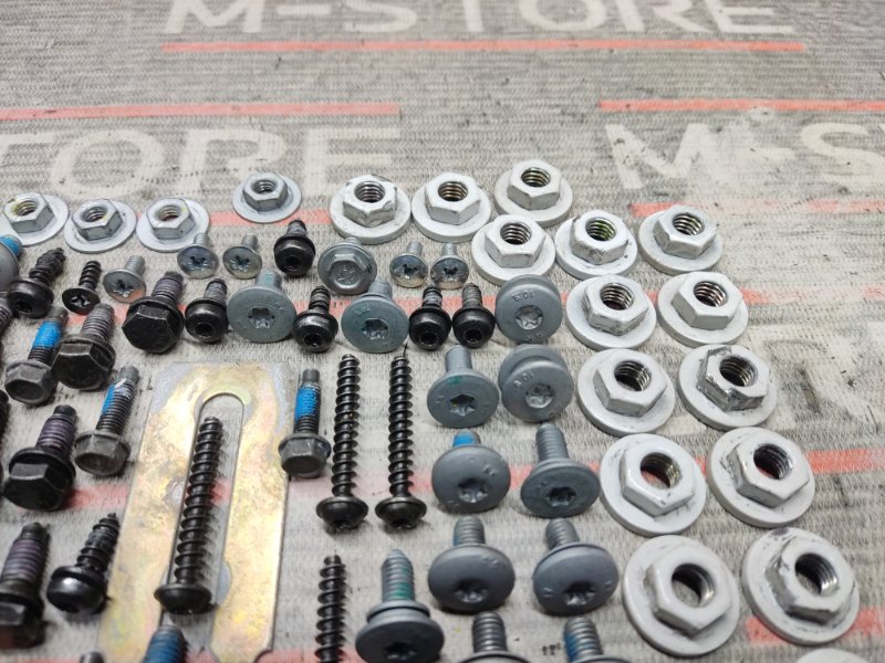 болты и гайки, 810 рублей, Красноярск