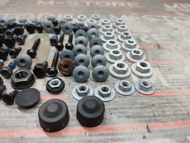 болты и гайки, 810 рублей, Красноярск