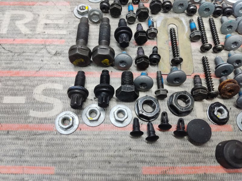 болты и гайки, 810 рублей, Красноярск