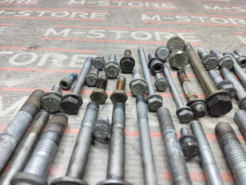 Болты и гайки ДВС, 930 рублей, Красноярск