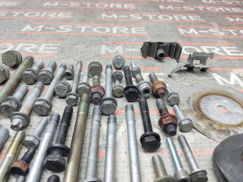 Болты и гайки ДВС, 930 рублей, Красноярск