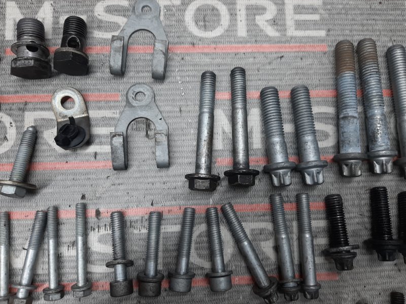 Болты и гайки ДВС, 930 рублей, Красноярск