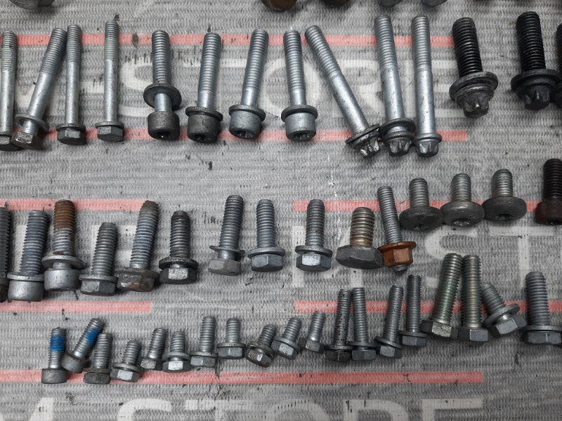 Болты и гайки ДВС, 930 рублей, Красноярск