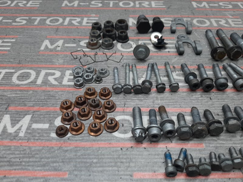 Болты и гайки ДВС, 930 рублей, Красноярск