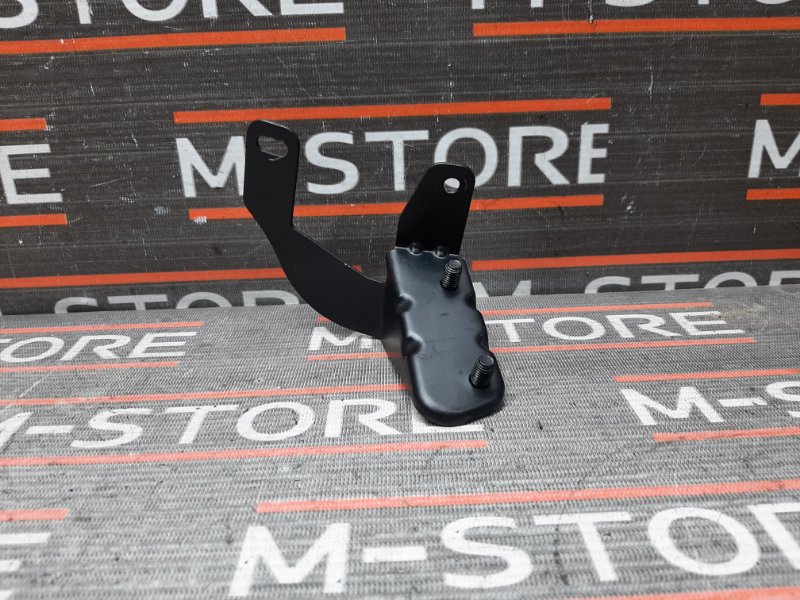 кронштейн насоса продувки катализатора, 300 рублей, Красноярск