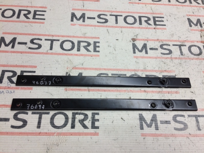 Кронштейн крышки двигателя, 340 рублей, Красноярск