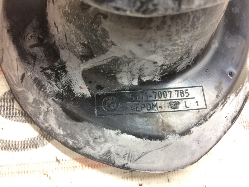 пыльник стойки, 510 рублей, Красноярск