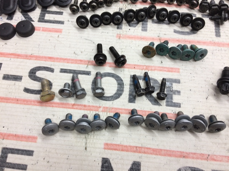 Болты и гайки салона, 1220 рублей, Красноярск