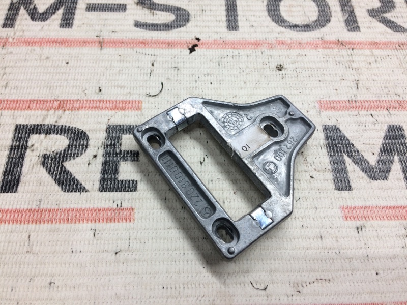 Кронштейн зеркала салона, 300 рублей, Красноярск