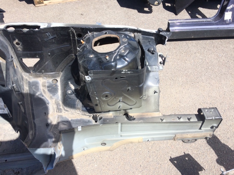 Четверть кузова, 8230 рублей, Красноярск