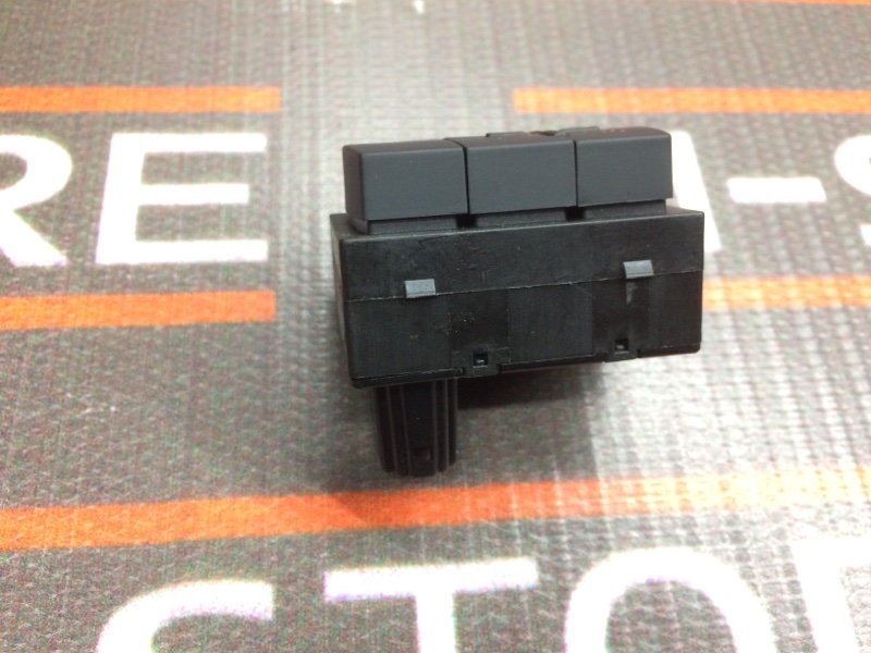 кнопка памяти сидений, 500 рублей, Красноярск