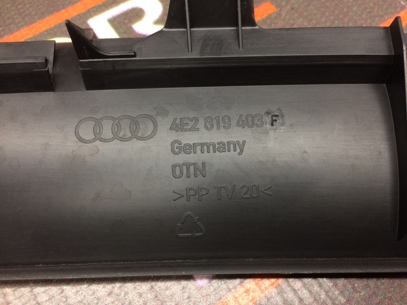 Водосток лобового стекла, 340 рублей, Красноярск