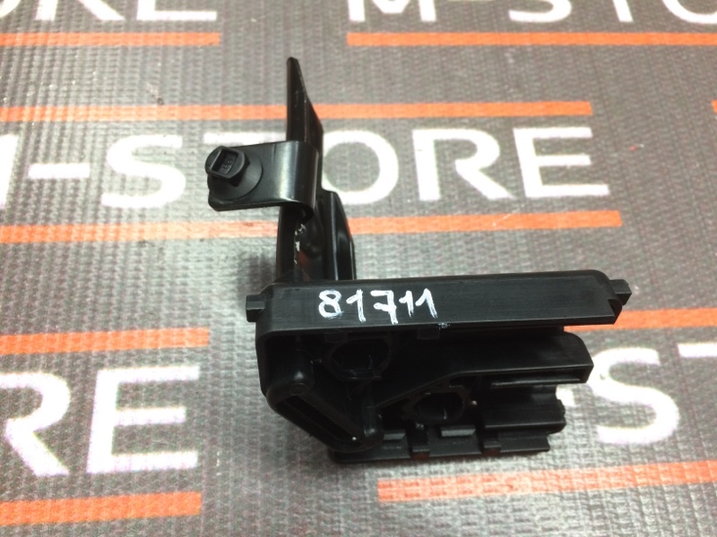 кронштейн, 300 рублей, Красноярск