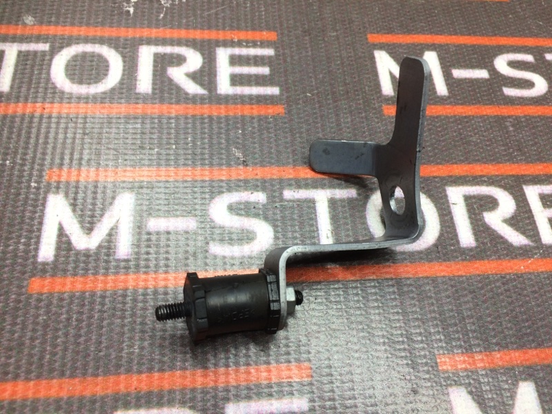 Отбойник багажника, 190 рублей, Красноярск