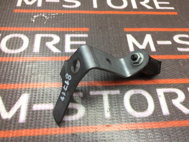 Отбойник багажника, 190 рублей, Красноярск