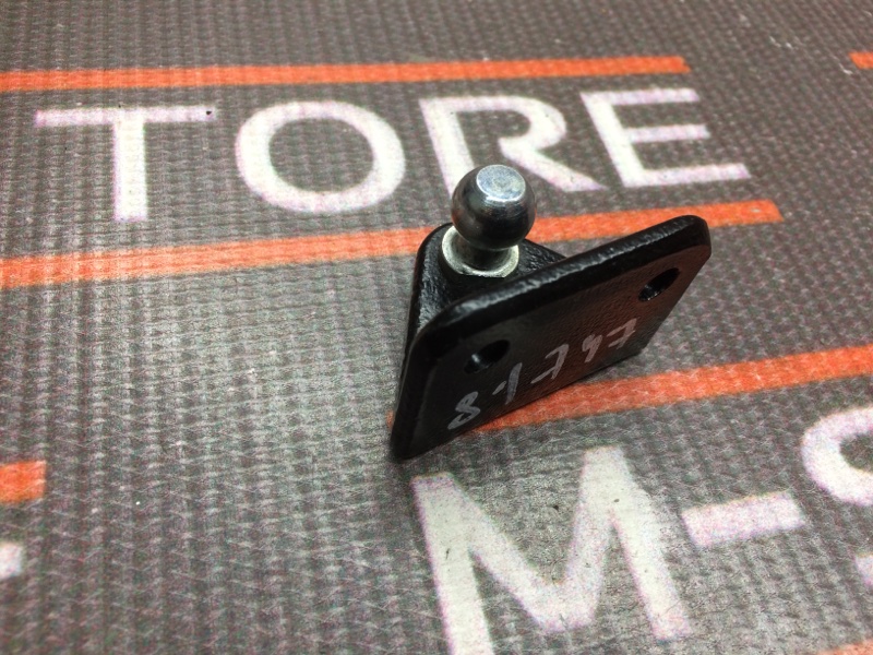 Кронштейн амортизатора капота, 250 рублей, Красноярск