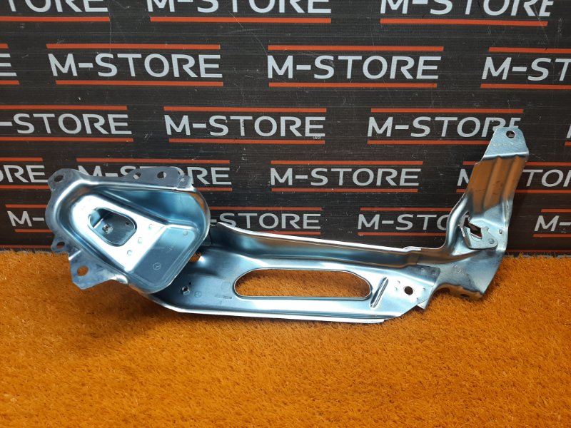 Кронштейн сиденья, 340 рублей, Красноярск