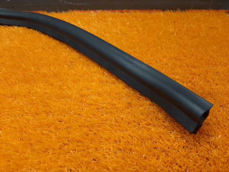 Уплотнитель капота, 510 рублей, Красноярск