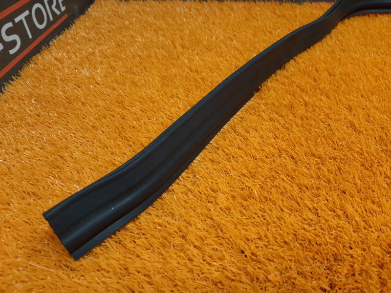 Уплотнитель капота, 510 рублей, Красноярск